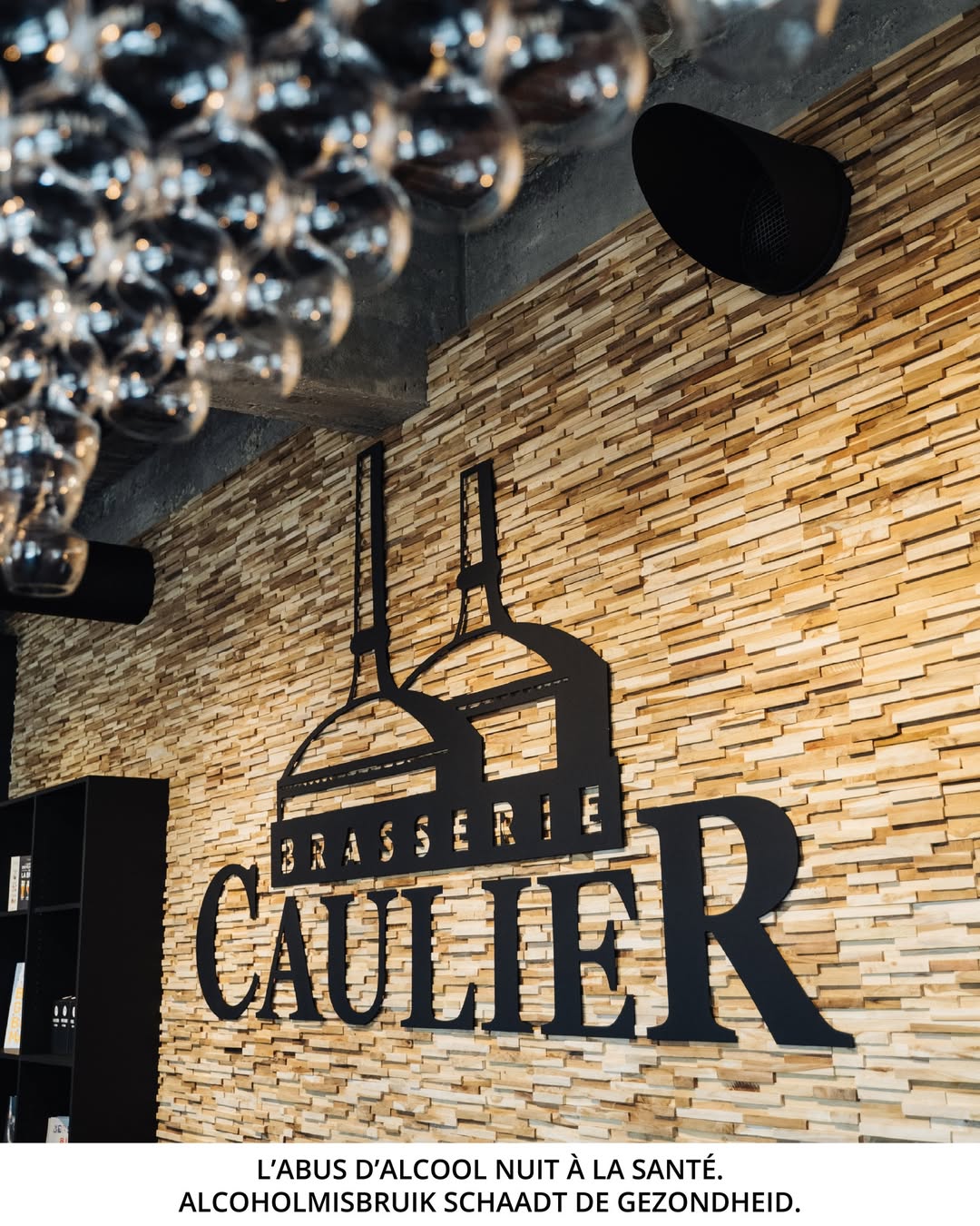 Classic Belgian craft beers from Péruwelz. Discover the full range of beers from Brasserie Caulier and order them online.